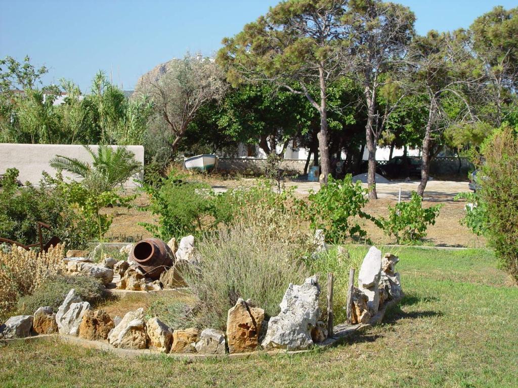 Hotel Angela Skyros Exterior photo