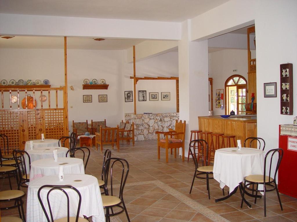 Hotel Angela Skyros Exterior photo