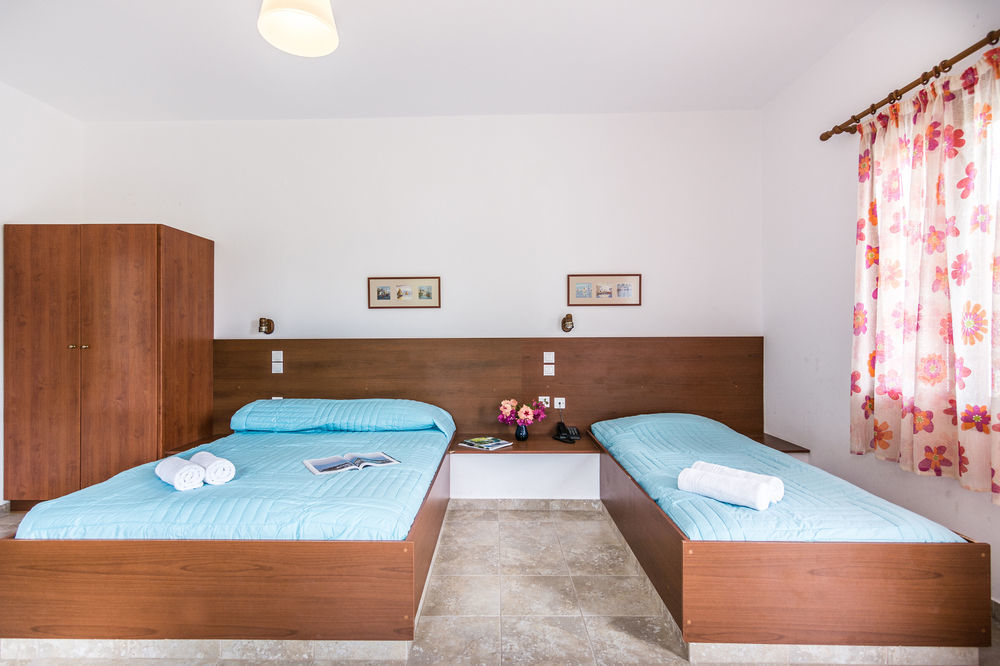 Hotel Angela Skyros Exterior photo