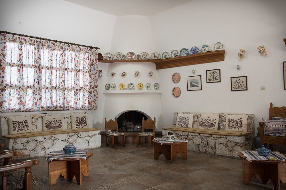 Hotel Angela Skyros Exterior photo